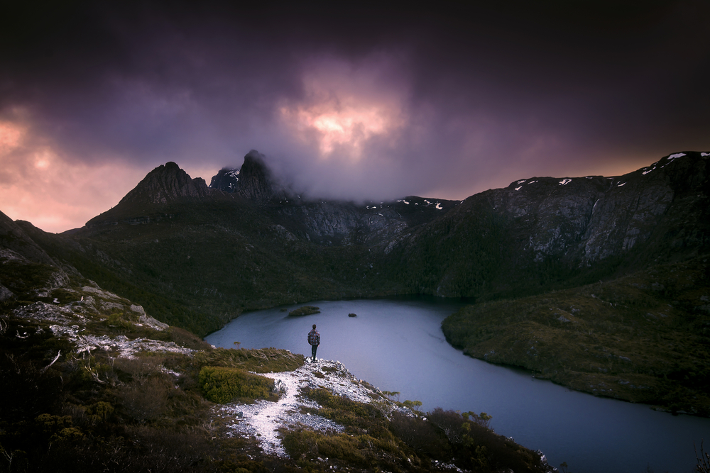 Pink skies over cradle mountain 